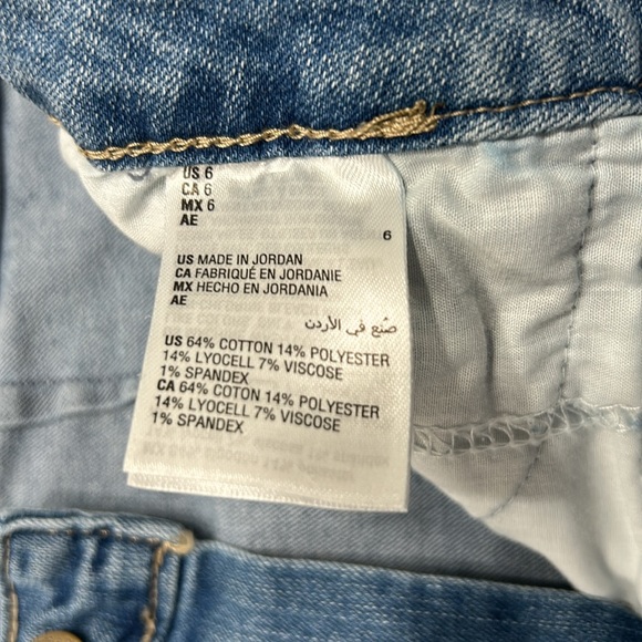 Women’s size 6 cropped, wide leg jeans. - Picture 4 of 6